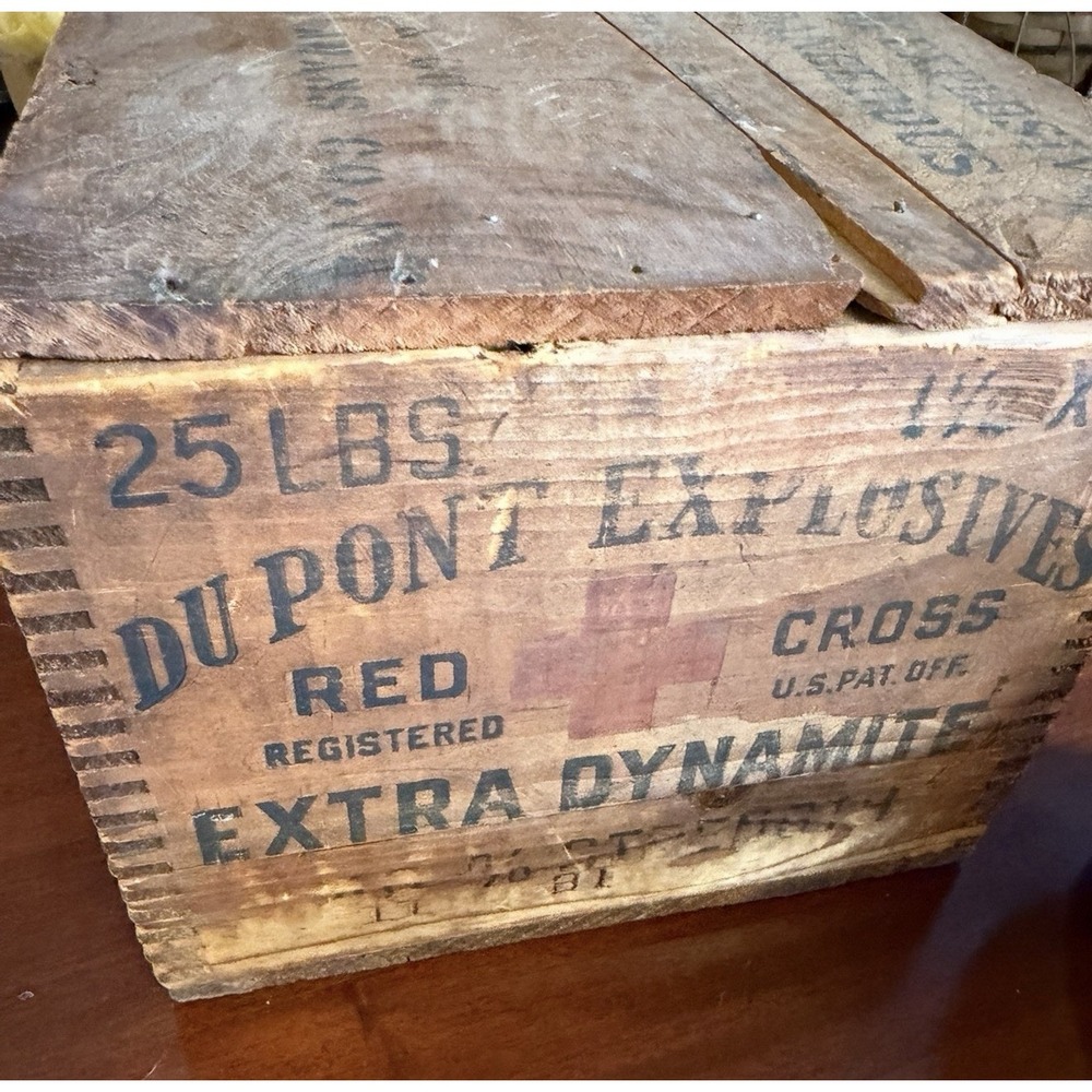 Antique DUPONT Dynamite Wooden 25 lb Box 13.50" x 9.5 Red Cross Adams County PA